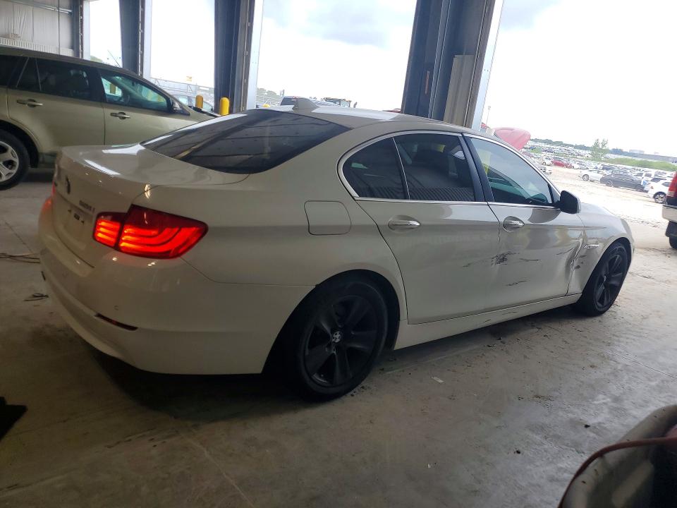 65163006 :رقم المزاد ، WBAXH5C54DD113392 vin ، 2013 Bmw 528 مزاد بيع