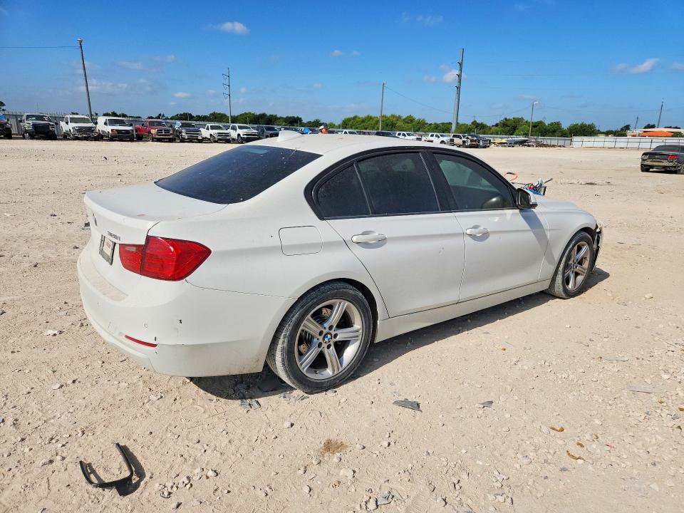 63679336 :رقم المزاد ، WBA3B5C54FP654637 vin ، 2015 Bmw 328 مزاد بيع