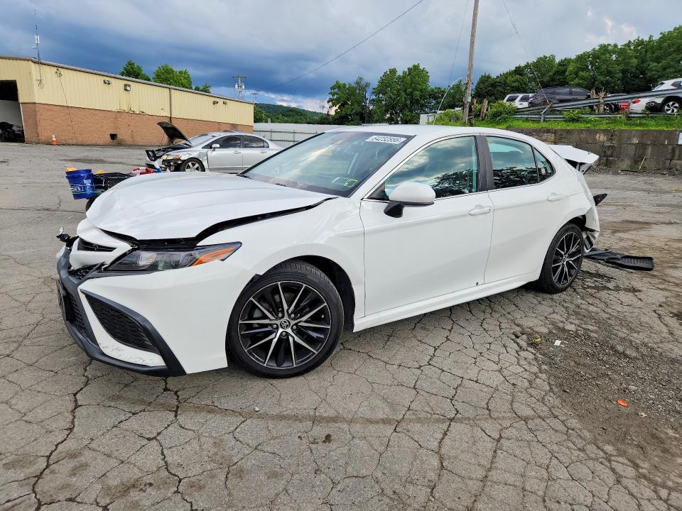 Продажа на аукционе авто 2021 Toyota Camry, vin: 4T1G11AK6MU561587, номер лота: 64232886