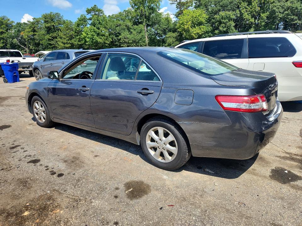 2011 Toyota Camry მანქანა იყიდება აუქციონზე, vin: 4T1BF3EK9BU699686, აუქციონის ნომერი: 64722686
