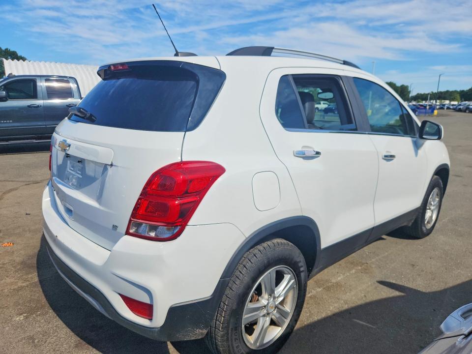 63968526 :رقم المزاد ، KL7CJPSB0JB712075 vin ، 2018 Chevrolet Trax مزاد بيع
