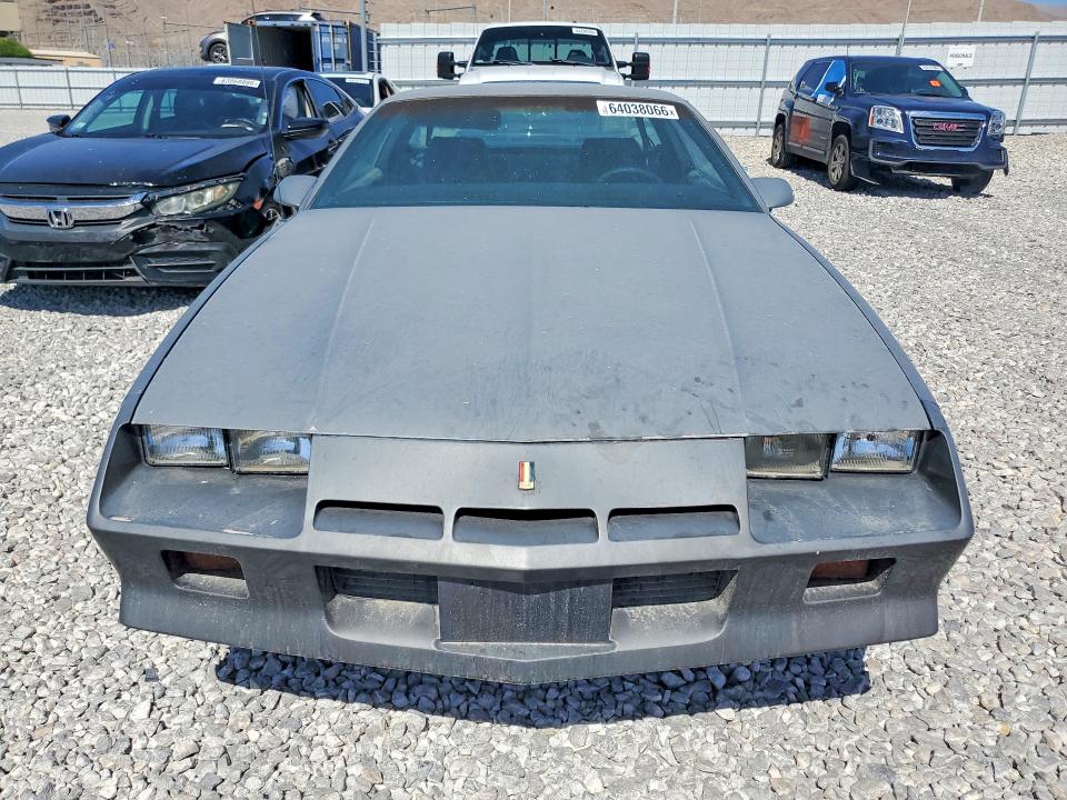 1983 Chevrolet Camaro მანქანა იყიდება აუქციონზე, vin: 1G1AP8719DL138016, აუქციონის ნომერი: 64038066