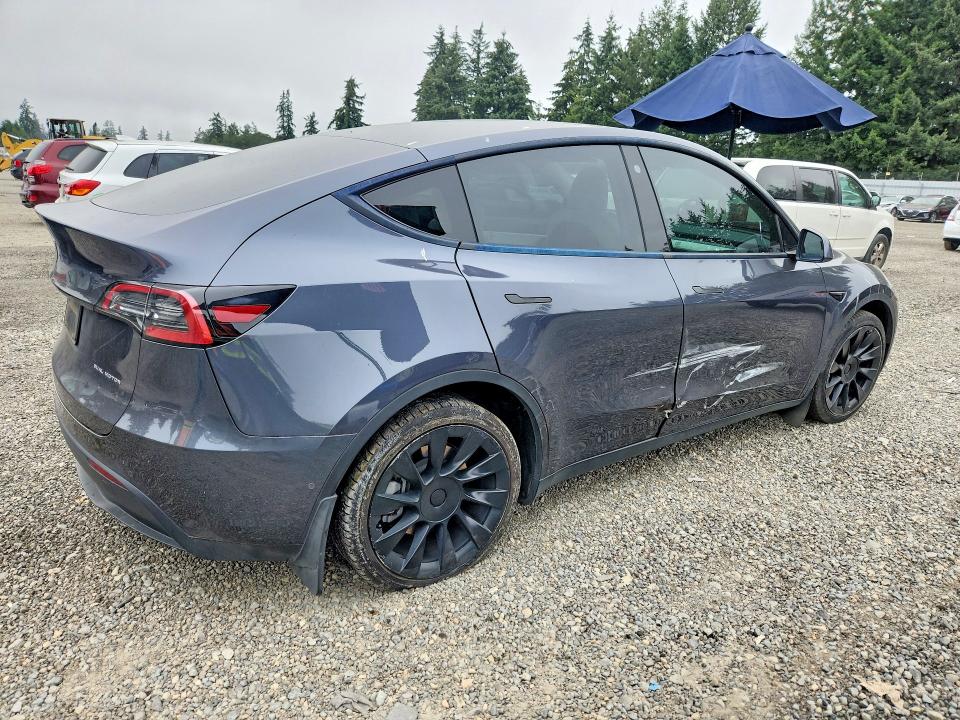 64479636 :رقم المزاد ، 5YJYGDEE4MF212580 vin ، 2021 Tesla Model Y مزاد بيع