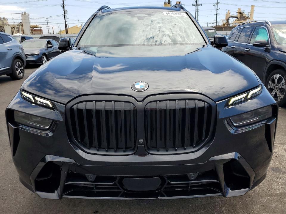 64158996 :رقم المزاد ، 5UX23EM05S9W26471 vin ، 2025 Bmw X7 مزاد بيع