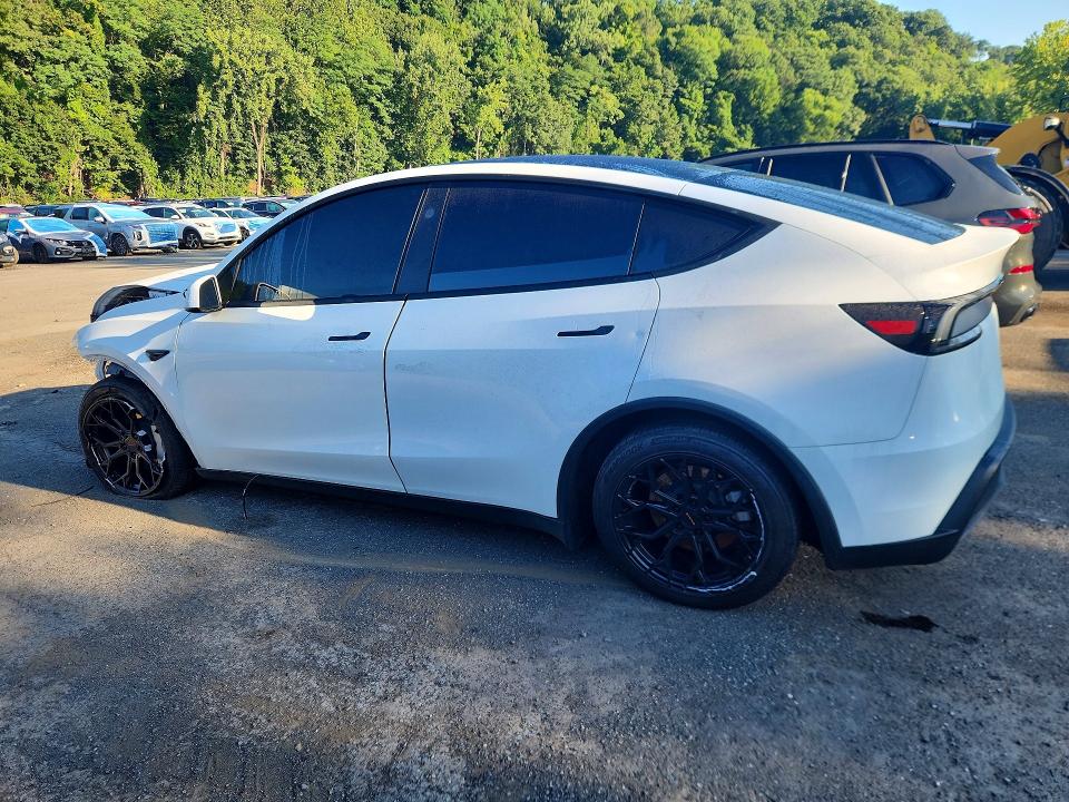 Продажа на аукционе авто 2026 Tesla Model Y, vin: 7SAYGDEDXTF460888, номер лота: 63935946