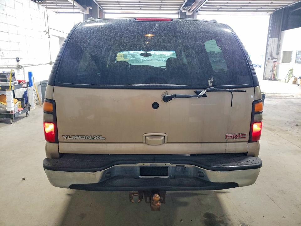 65175846 :رقم المزاد ، 1GKFK16Z05J218011 vin ، 2005 Gmc Yukon Xl مزاد بيع