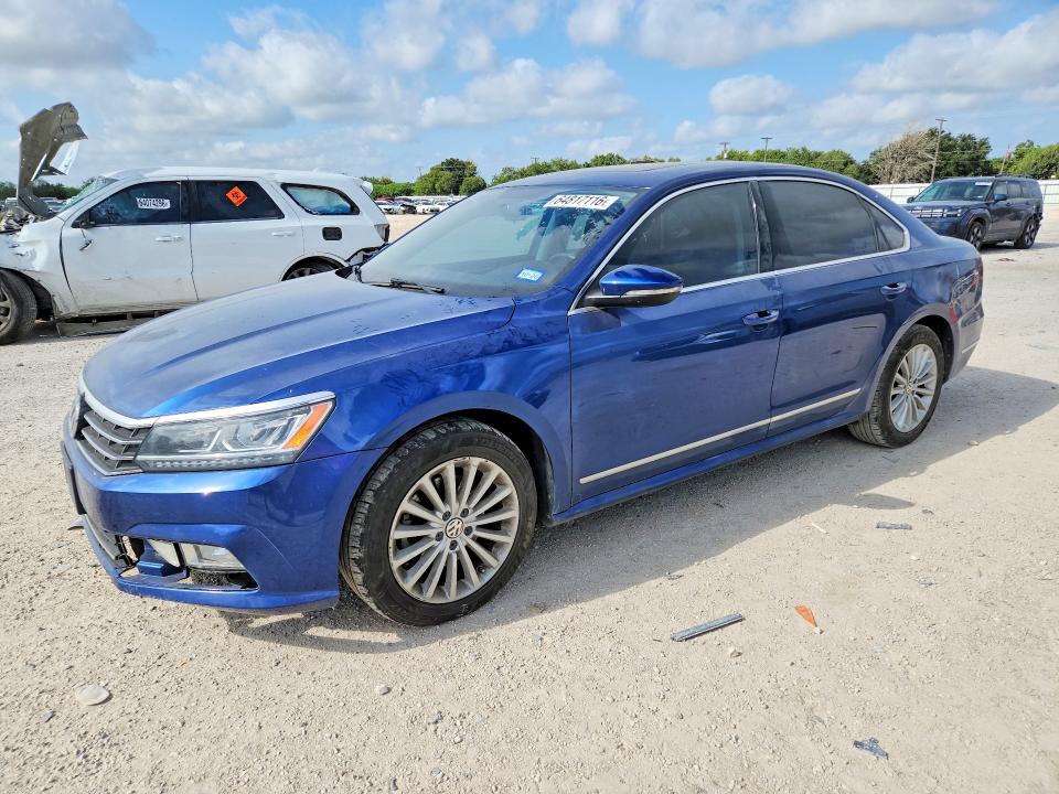 2017 Volkswagen Passat მანქანა იყიდება აუქციონზე, vin: 1VWBT7A37HC014910, აუქციონის ნომერი: 64817116