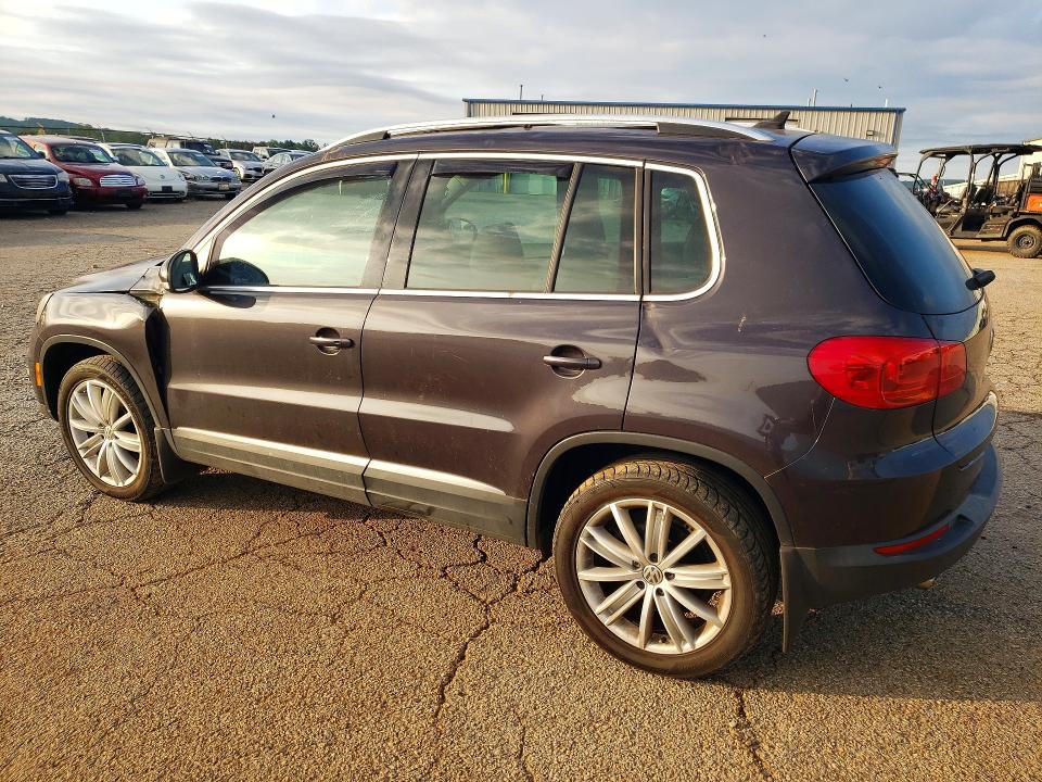 63758566 :رقم المزاد ، WVGBV7AX6GW588925 vin ، 2016 Volkswagen Tiguan مزاد بيع