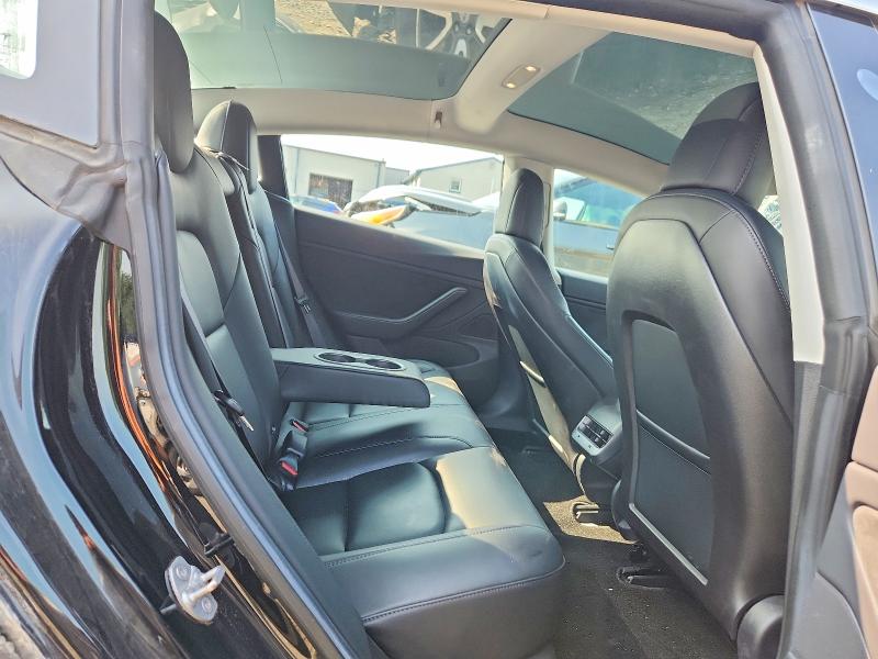 64360366 :رقم المزاد ، 5YJ3E1EA2JF025510 vin ، 2018 Tesla Model 3 مزاد بيع