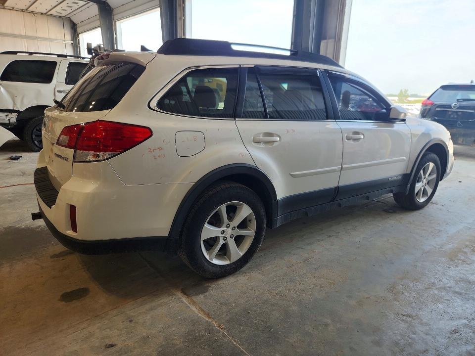 64286806 :رقم المزاد ، 4S4BRCLC2E3271746 vin ، 2014 Subaru Outback مزاد بيع