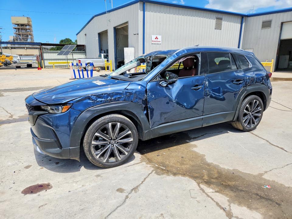 64827176 :رقم المزاد ، 7MMVABEY6RN215265 vin ، 2024 Mazda Cx-50 مزاد بيع