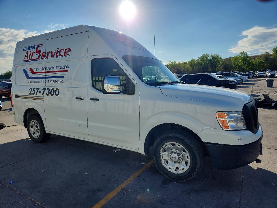 65229966 :رقم المزاد ، 1N6AF0LY9JN800883 vin ، 2018 Nissan Nv مزاد بيع