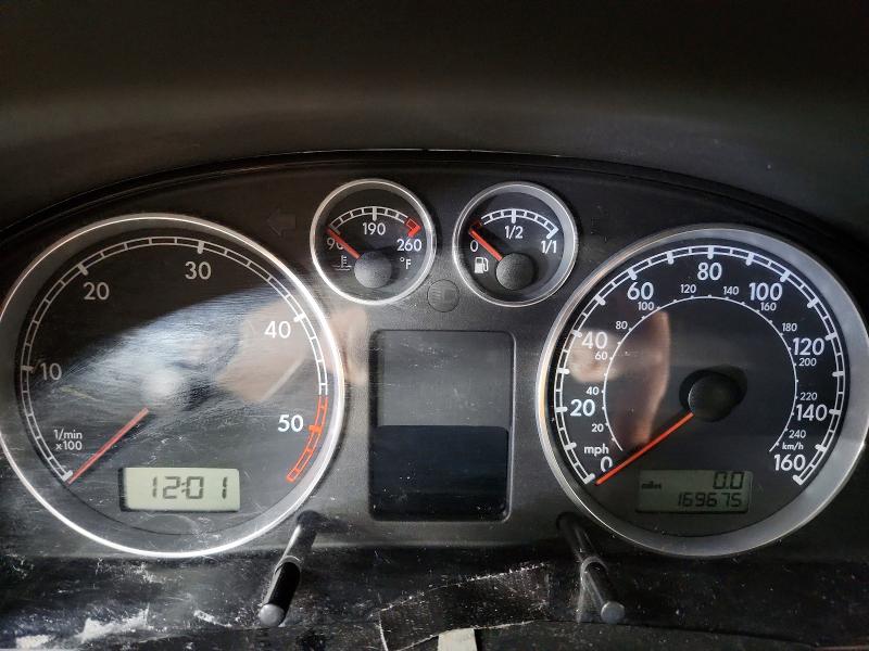 65274336 :رقم المزاد ، WVWCE63B45E131599 vin ، 2005 Volkswagen Passat مزاد بيع