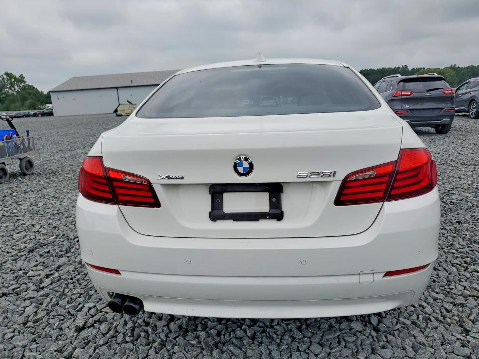 65195726 :رقم المزاد ، WBAXH5C55DDW16557 vin ، 2013 Bmw 528 مزاد بيع