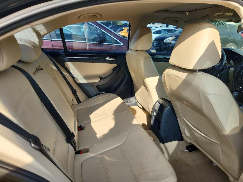 66379466 :رقم المزاد ، 3VWL17AJ0GM244682 vin ، 2016 Volkswagen Jetta مزاد بيع