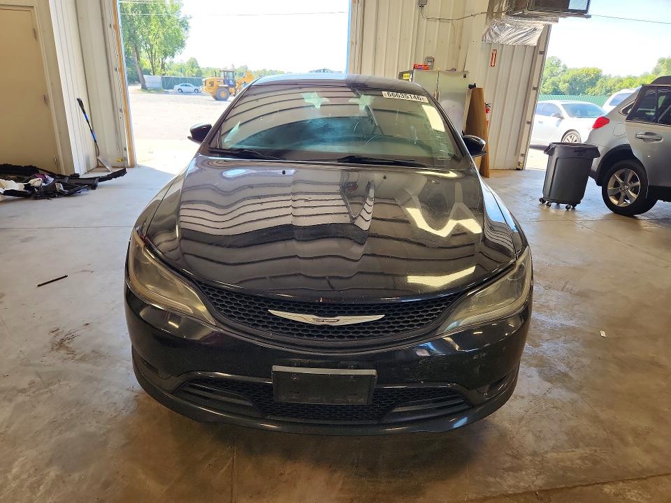 66635146 :رقم المزاد ، 1C3CCCBG9FN505874 vin ، 2015 Chrysler 200 مزاد بيع