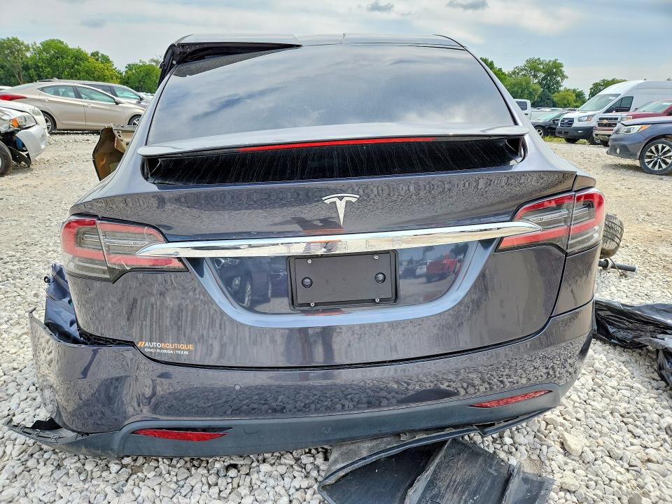 64817086 :رقم المزاد ، 5YJXCDE22LF308140 vin ، 2020 Tesla Model X مزاد بيع