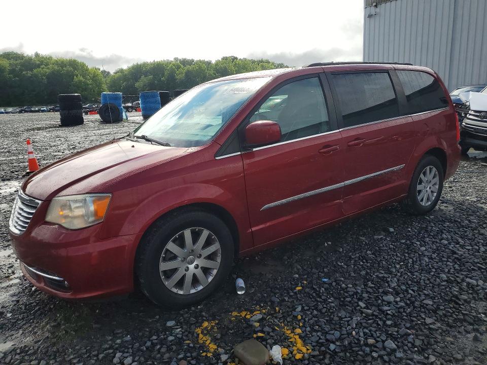 Auction sale of the 2015 Chrysler Town & Country, vin: 2C4RC1BG1FR601981, lot number: 64048636