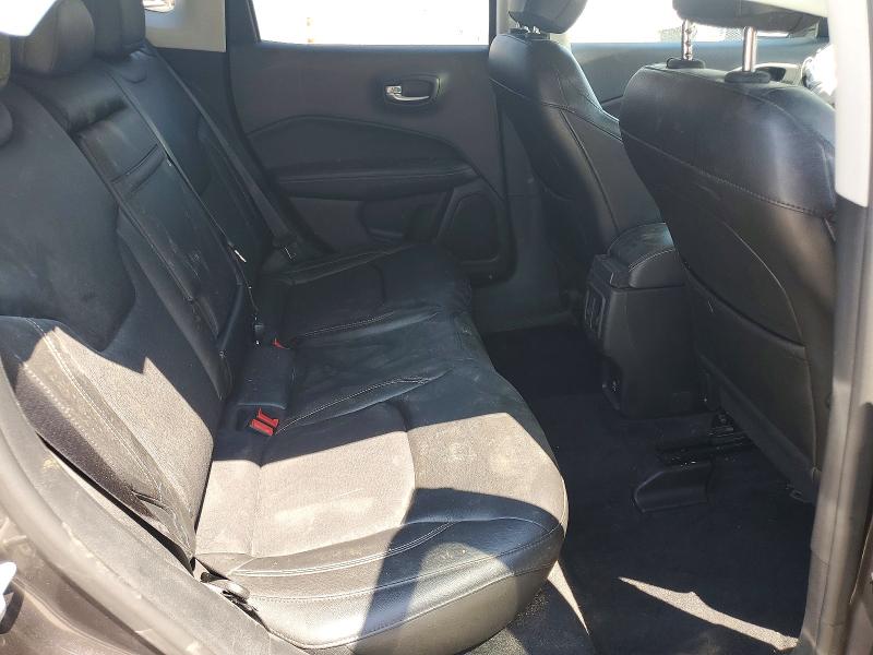 64059876 :رقم المزاد ، 3C4NJDBB0JT155046 vin ، 2018 Jeep Compass مزاد بيع