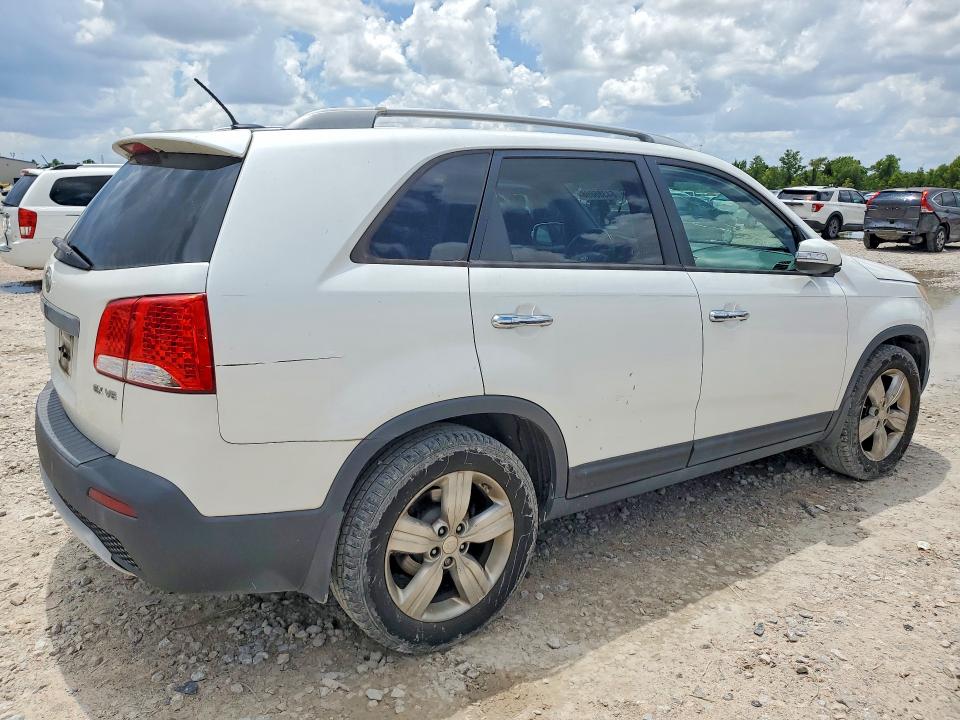 64386096 :رقم المزاد ، 5XYKU4A24CG234189 vin ، 2012 Kia Sorento مزاد بيع