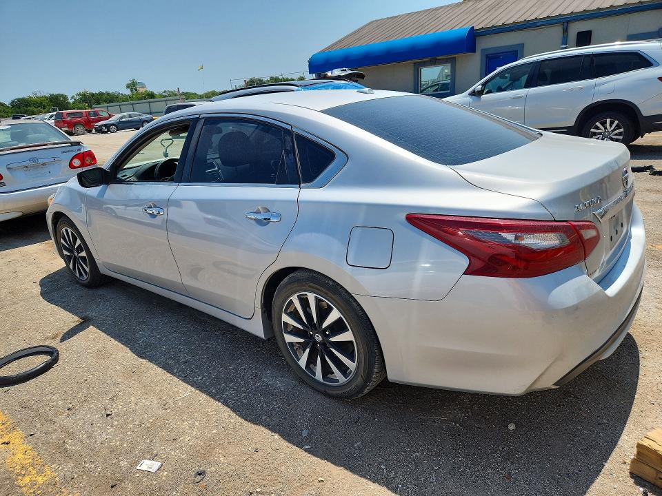 Продажа на аукционе авто 2018 Nissan Altima, vin: 1N4AL3AP4JC204945, номер лота: 64733466