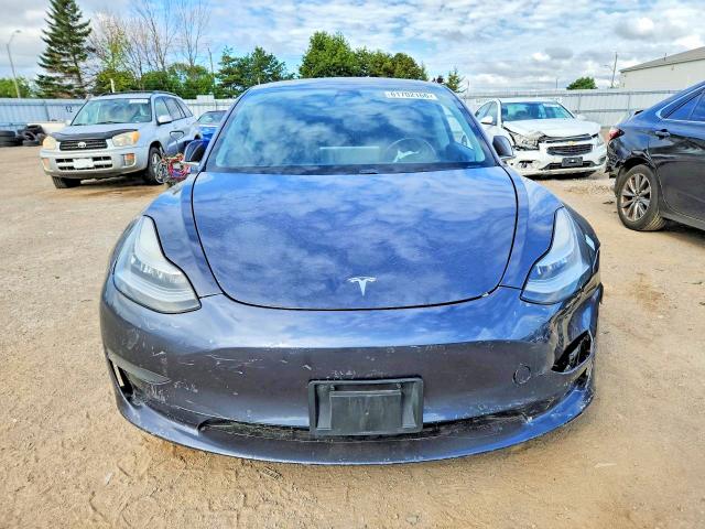 61702166 :رقم المزاد ، 5YJ3E1EAXLF720711 vin ، 2020 Tesla Model 3 مزاد بيع