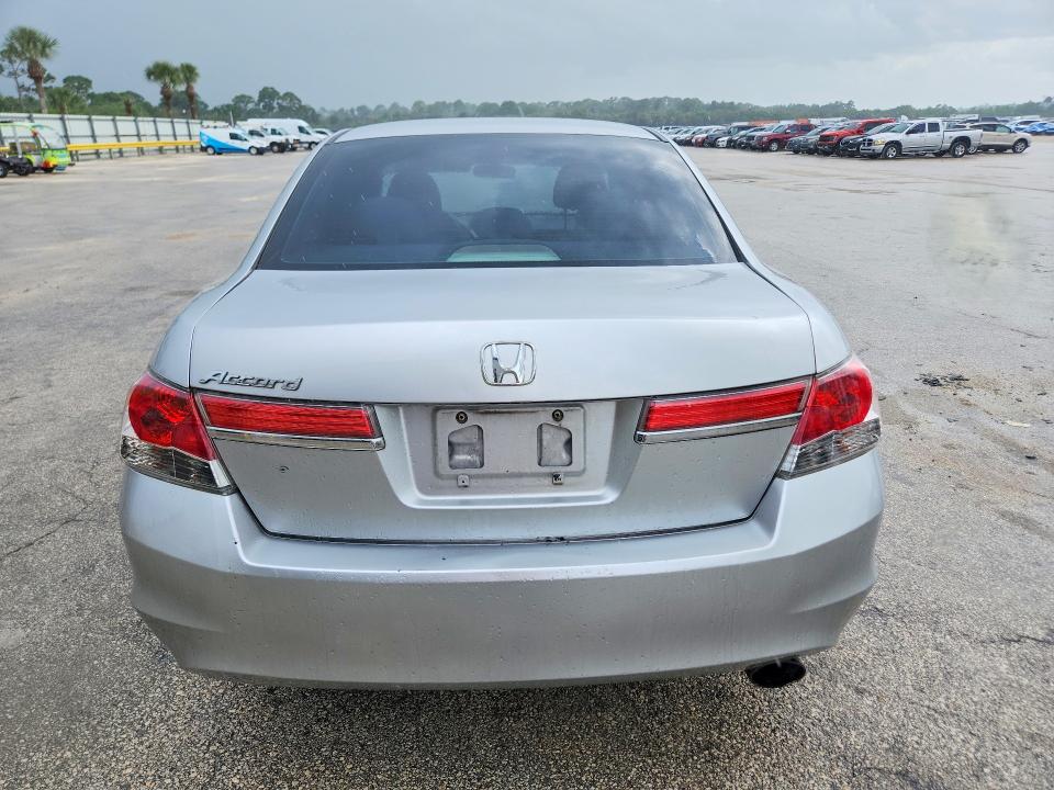 65133936 :رقم المزاد ، 1HGCP2F33CA215426 vin ، 2012 Honda Accord مزاد بيع
