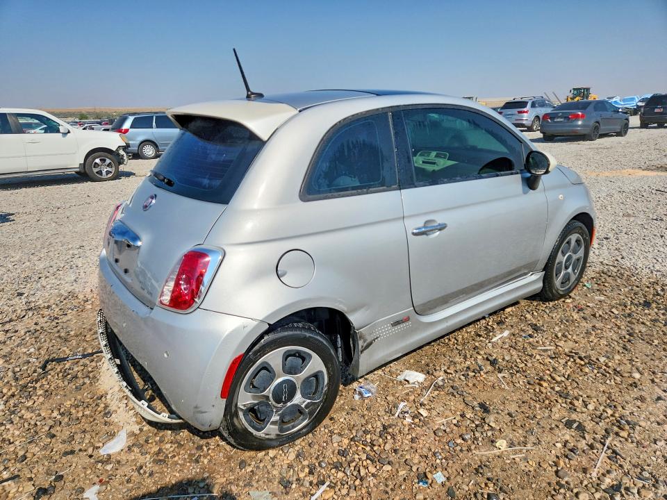 2014 Fiat 500 მანქანა იყიდება აუქციონზე, vin: 3C3CFFGE7ET172623, აუქციონის ნომერი: 62647186