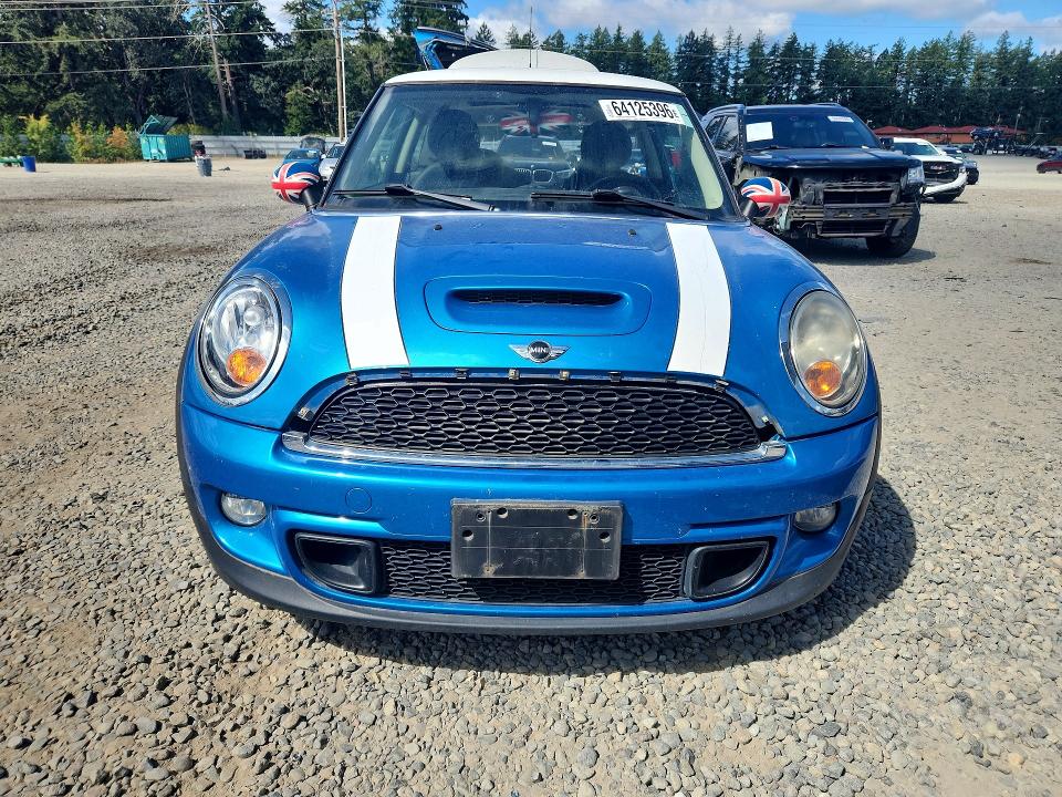 Продажа на аукционе авто 2011 Mini Cooper, vin: WMWSV3C53BTY22650, номер лота: 64125396