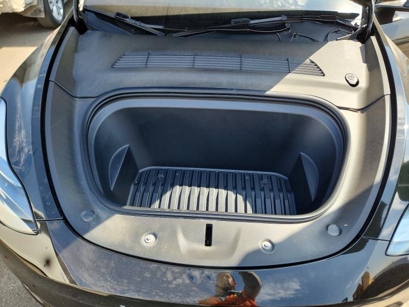 64319296 :رقم المزاد ، 7SAYGDED4SF267876 vin ، 2025 Tesla Model Y مزاد بيع
