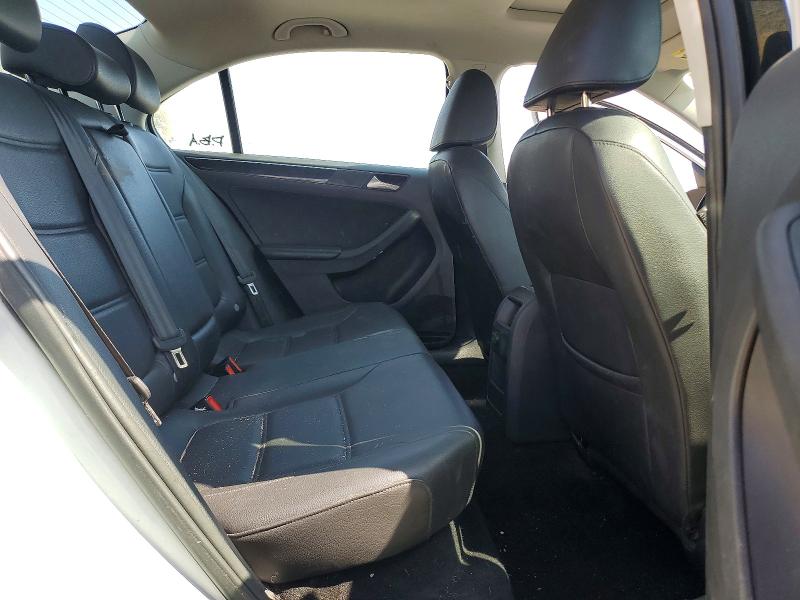63337416 :رقم المزاد ، 3VWL17AJ7HM382429 vin ، 2017 Volkswagen Jetta مزاد بيع