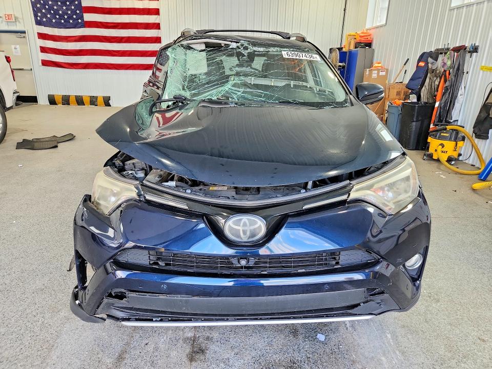Aukcja sprzedaży 2018 Toyota Rav4, vin: JTMDFREV0JJ190497, numer aukcji: 63907436