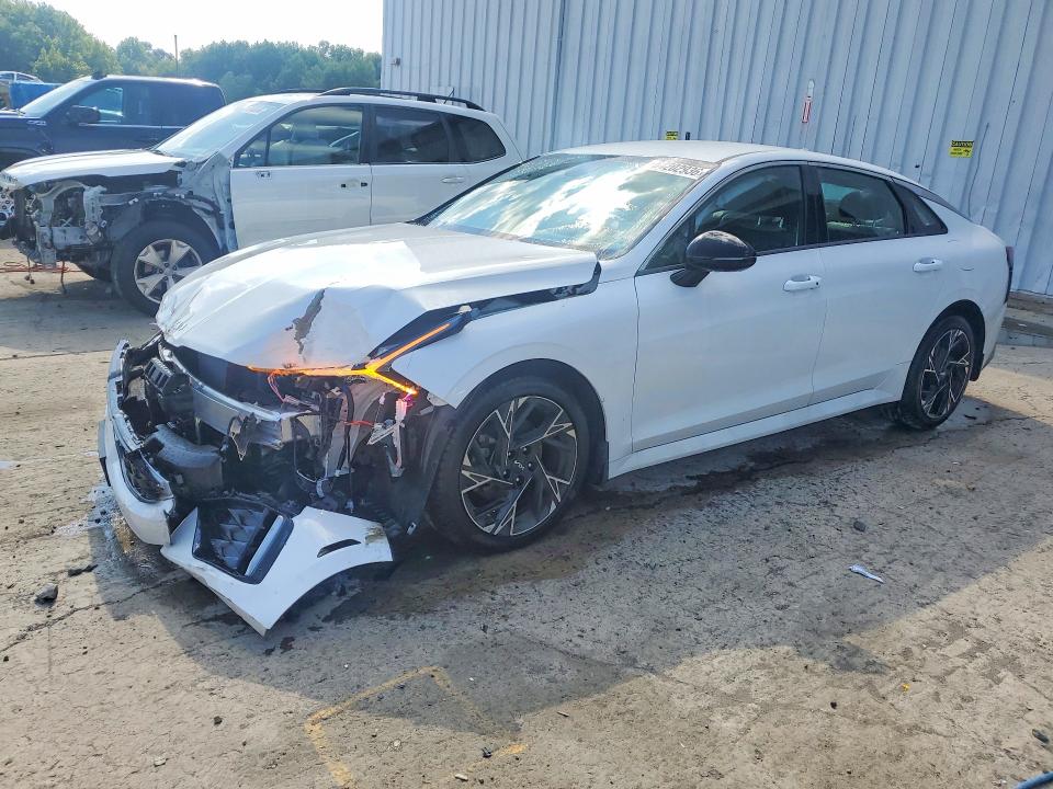 Продажа на аукционе авто 2025 Kia K5, vin: KNAG64J78S5284139, номер лота: 64202936