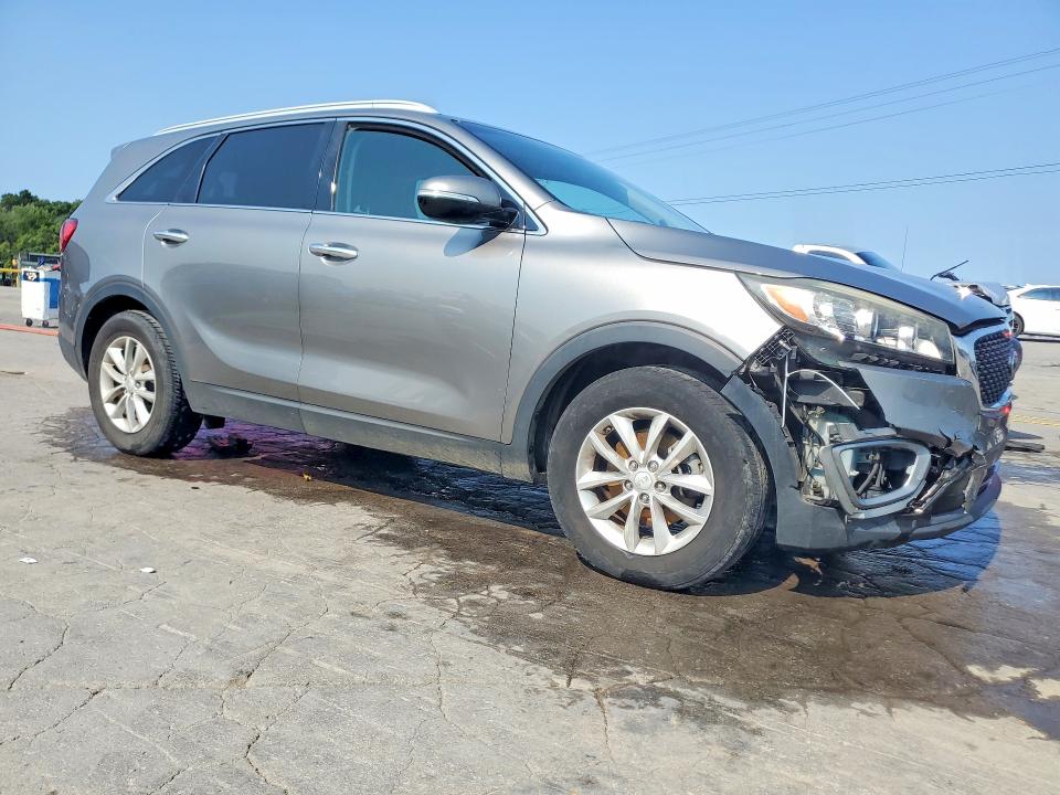 2017 Kia Sorento მანქანა იყიდება აუქციონზე, vin: 5XYPG4A58HG237305, აუქციონის ნომერი: 64373536