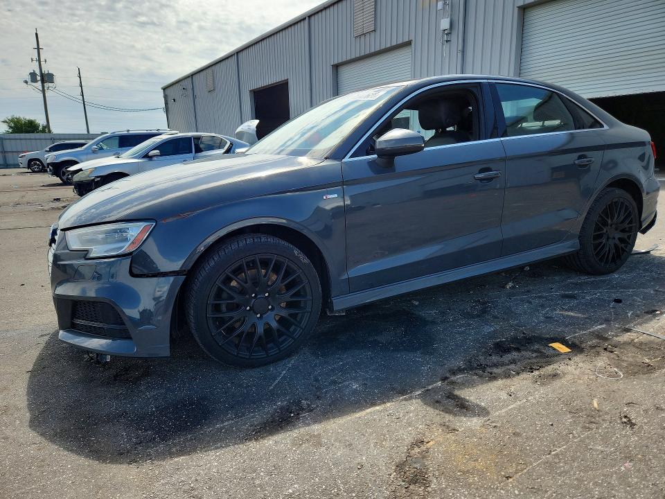 Продажа на аукционе авто 2017 Audi A3, vin: WAUJ8GFF3H1067244, номер лота: 65847626