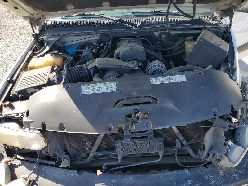 2000 Chevrolet Suburban მანქანა იყიდება აუქციონზე, vin: 3GNFK16T5YG155203, აუქციონის ნომერი: 66830936