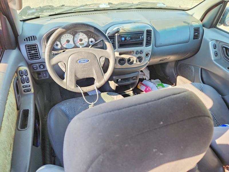 65211176 :رقم المزاد ، 1FMCU93173KE00877 vin ، 2003 Ford Escape مزاد بيع