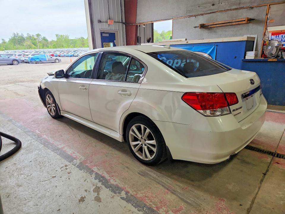 2014 Subaru Legacy მანქანა იყიდება აუქციონზე, vin: 4S3BMCC67E3023473, აუქციონის ნომერი: 65891036