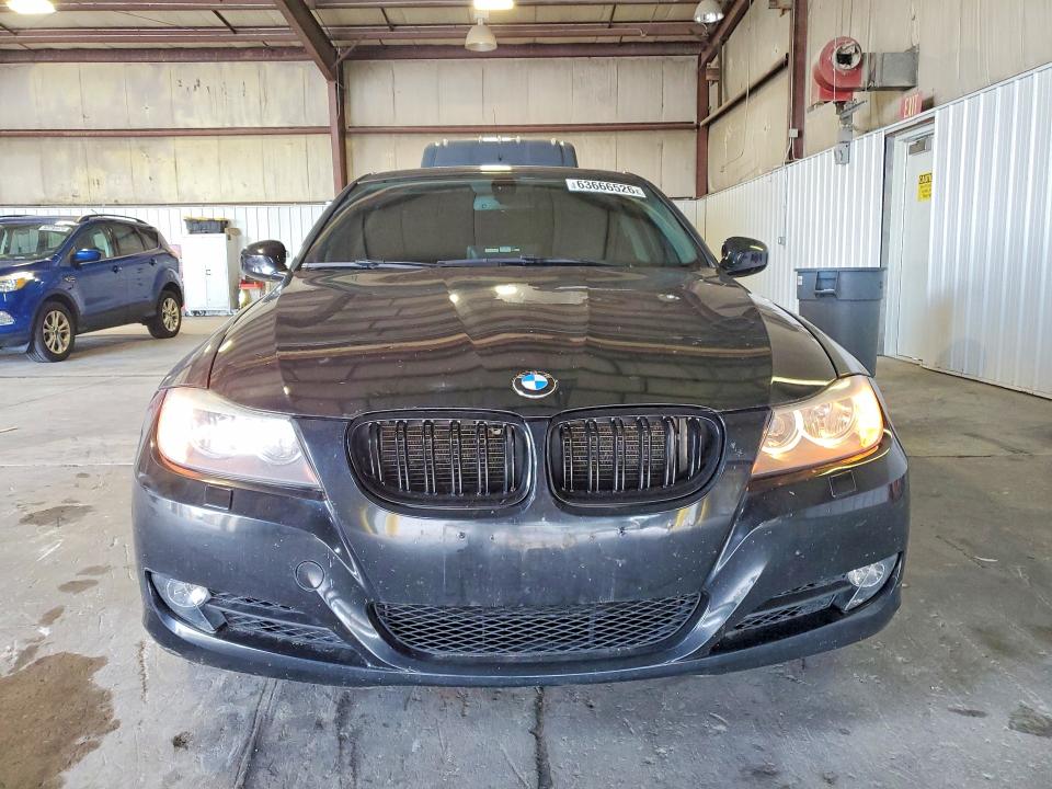 63666526 :رقم المزاد ، WBAPK7C55BF086198 vin ، 2011 Bmw 328 مزاد بيع