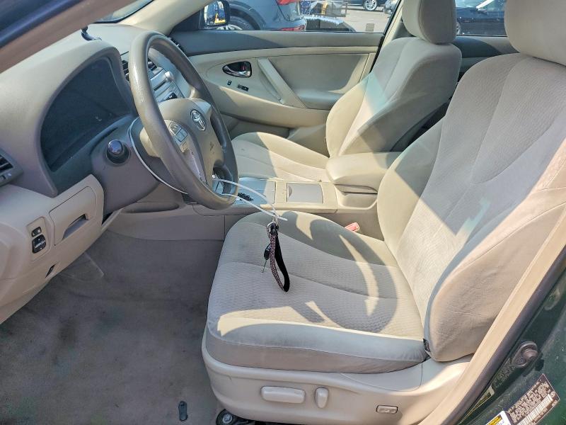64680746 :رقم المزاد ، 4T1BF3EKXBU625659 vin ، 2011 Toyota Camry مزاد بيع