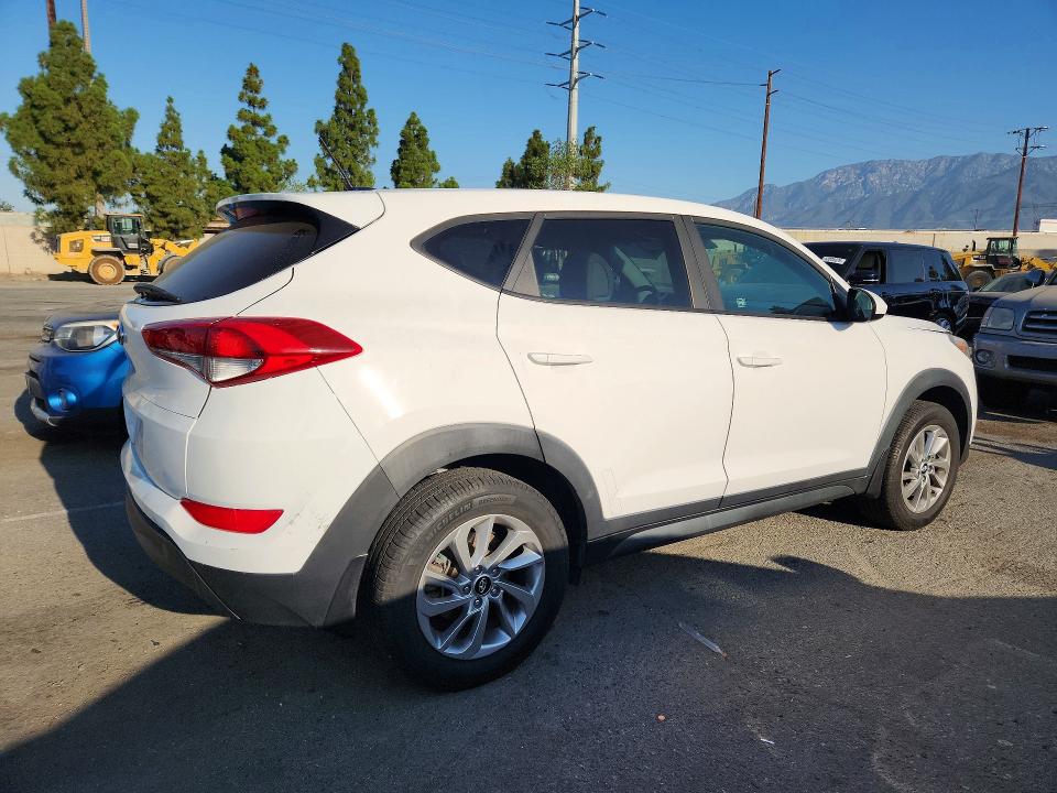 64046596 :رقم المزاد ، KM8J23A44GU235176 vin ، 2016 Hyundai Tucson مزاد بيع
