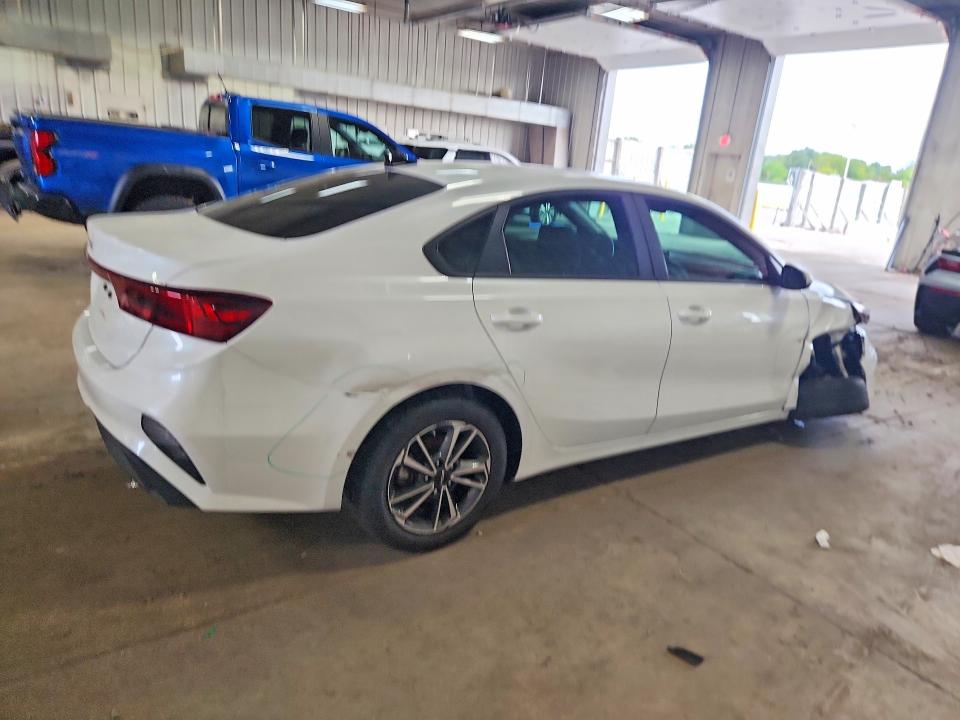 2024 Kia Forte მანქანა იყიდება აუქციონზე, vin: 3KPF24AD0RE760351, აუქციონის ნომერი: 66964186