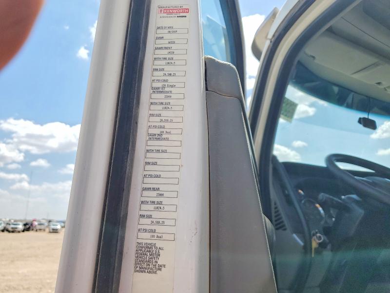 66696376 :رقم المزاد ، 1XKZD40X2LJ418711 vin ، 2020 Kenworth T880 مزاد بيع