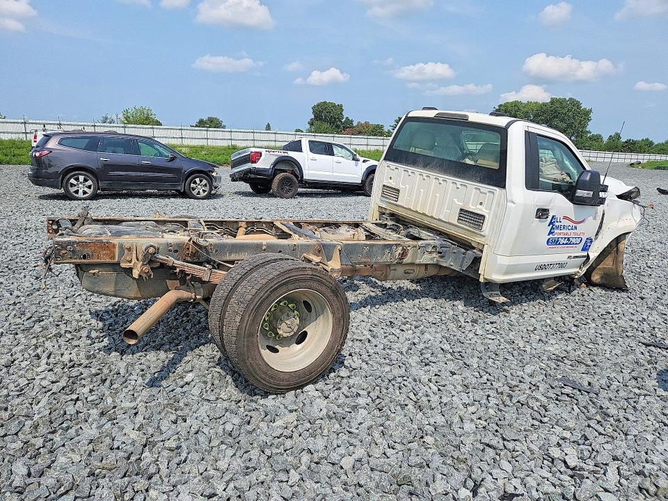 Продаж на аукціоні авто 2022 Ford F550, vin: 1FDUF5GT4NEC94151, номер лоту: 64799526