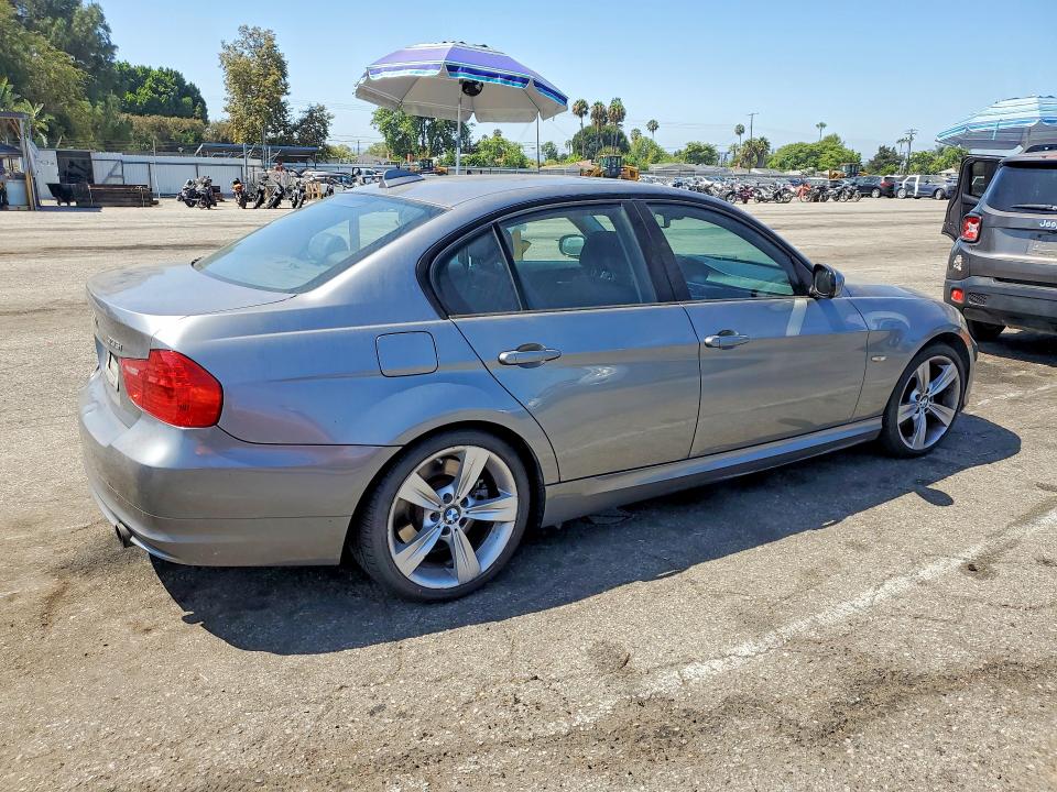 59810556 :رقم المزاد ، WBAPM5G59BNN00534 vin ، 2011 Bmw 335 مزاد بيع