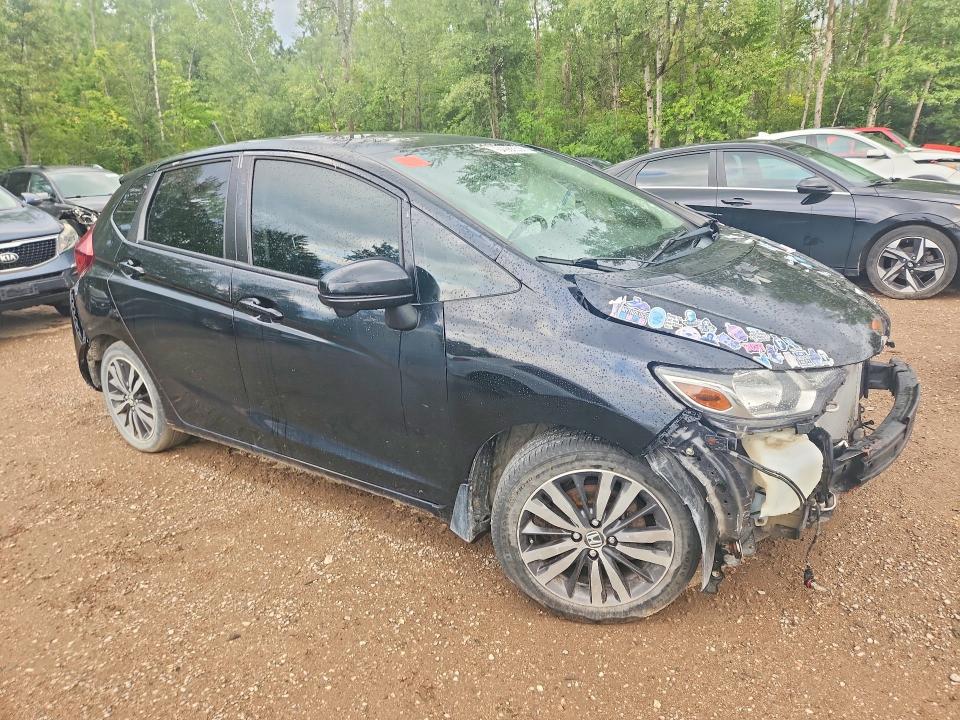 64988536 :رقم المزاد ، 3HGGK5H80FM105340 vin ، 2015 Honda Fit مزاد بيع