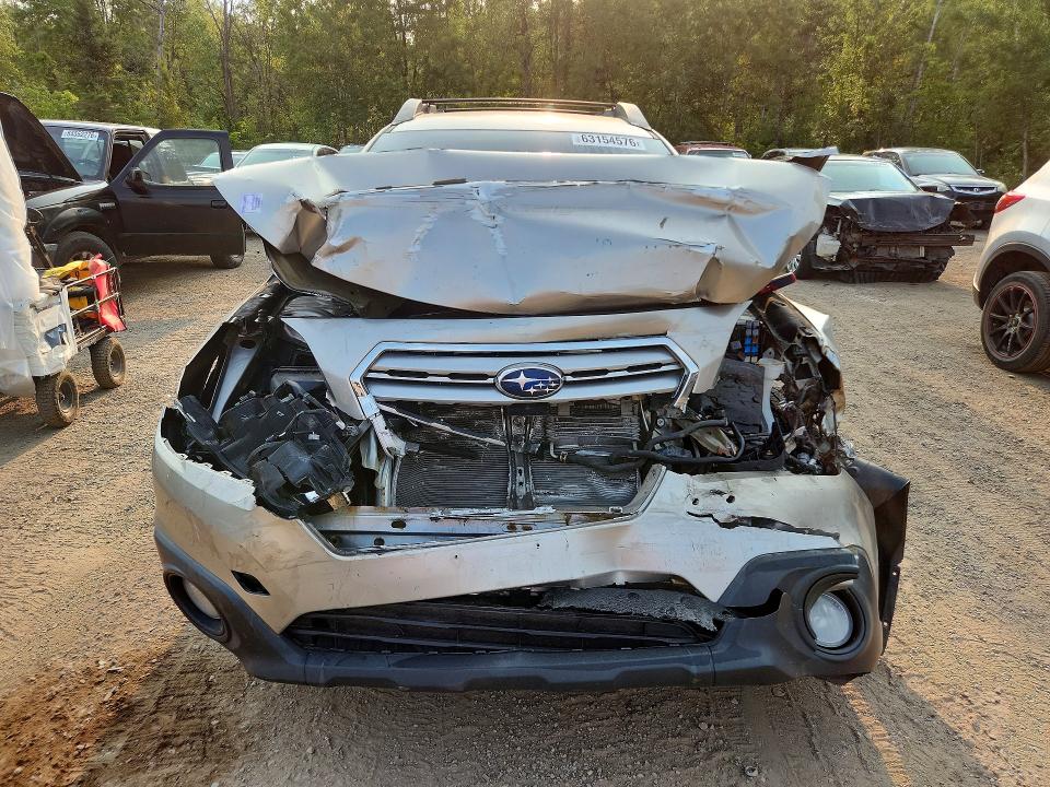 63154576 :رقم المزاد ، 4S4BSCAC2F3315852 vin ، 2015 Subaru Outback مزاد بيع