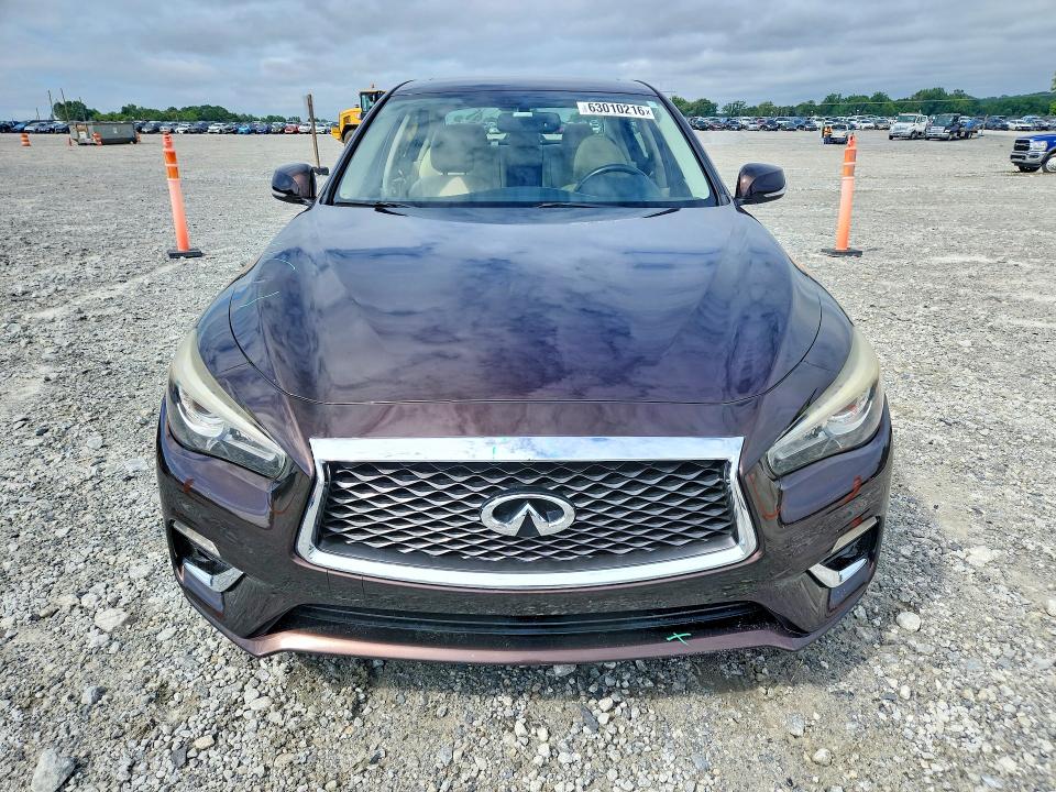 63010216 :رقم المزاد ، JN1EV7AR5JM440449 vin ، 2018 Infiniti Q50 مزاد بيع