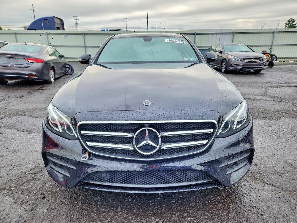 66380246 :رقم المزاد ، WDDZF4KB2KA646347 vin ، 2019 Mercedes-benz E مزاد بيع