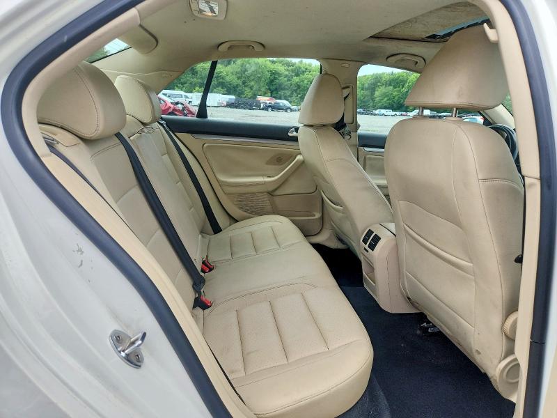 63497076 :رقم المزاد ، 3VWRZ7AJ7AM144928 vin ، 2010 Volkswagen Jetta مزاد بيع